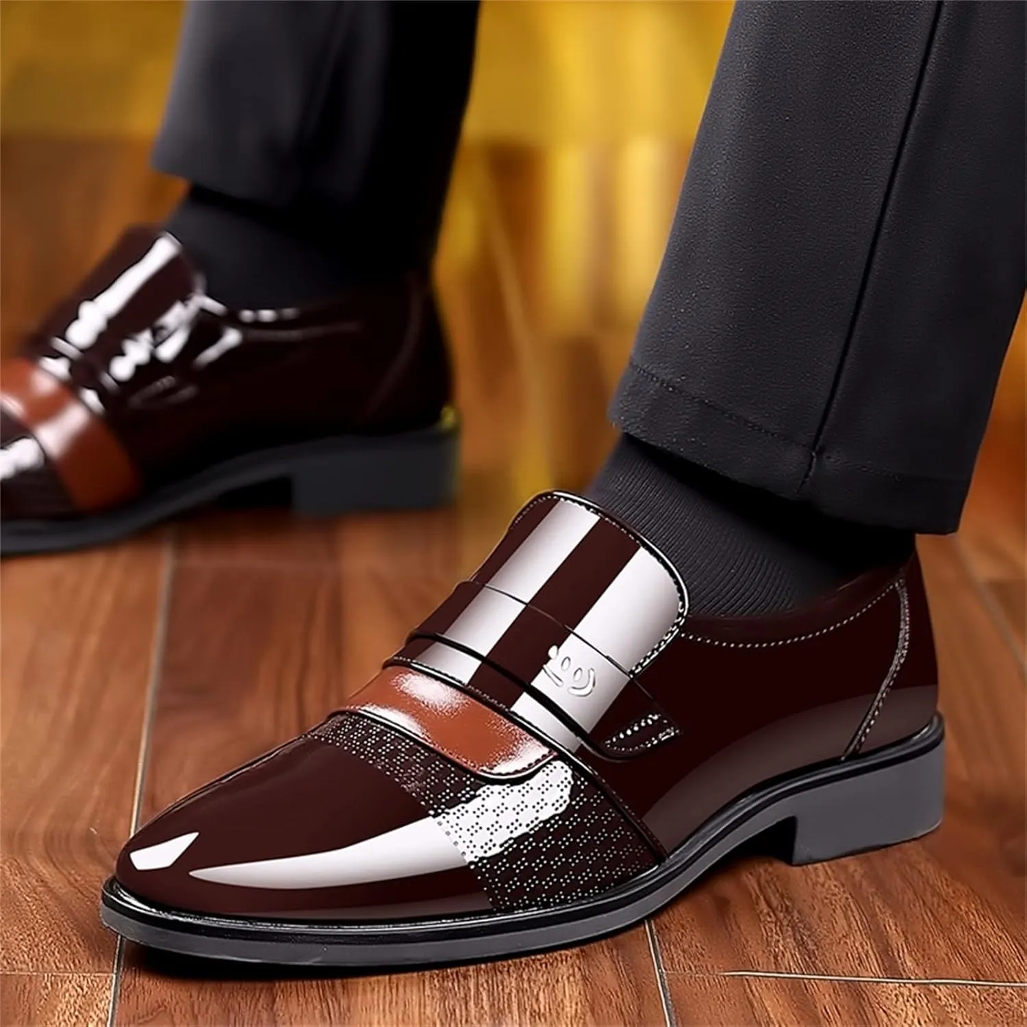 Black Oxfords Shoes for Men Casual Fashion Summer and Autumn Men Leather Shoes Low Heeled Pointed Toe Slip On Business Simple Solid Color Cap Toe Oxfords