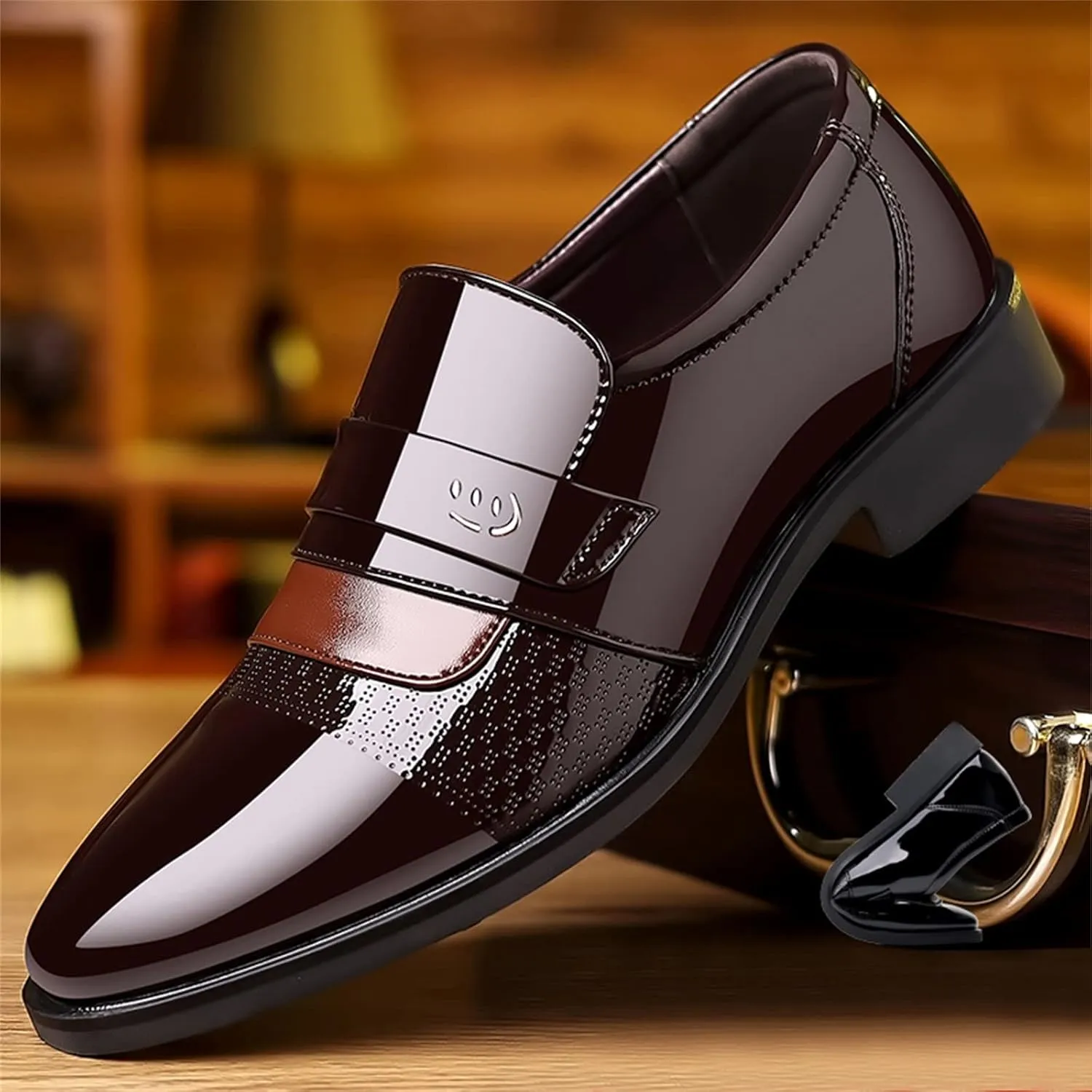 Black Oxfords Shoes for Men Casual Fashion Summer and Autumn Men Leather Shoes Low Heeled Pointed Toe Slip On Business Simple Solid Color Cap Toe Oxfords