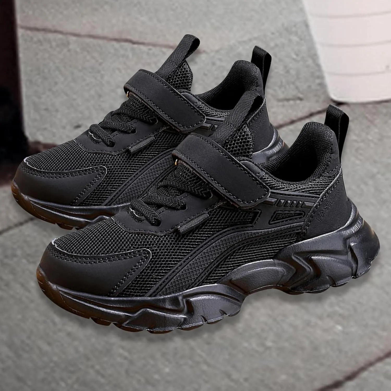 Kids Lightweight Fashion Sneakers Boys Girls Breathable Running Air Cushion Casual Walking Tennis Travel Shoes