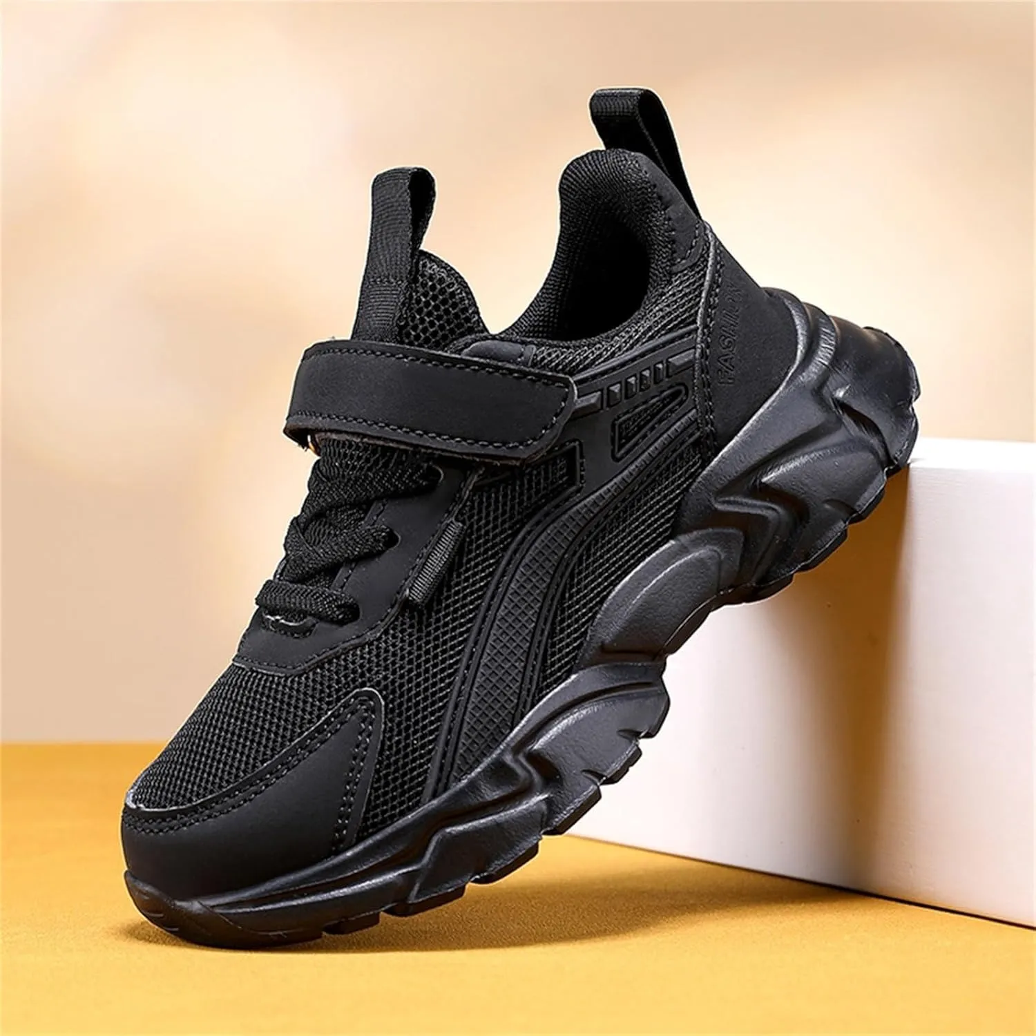 Kids Lightweight Fashion Sneakers Boys Girls Breathable Running Air Cushion Casual Walking Tennis Travel Shoes