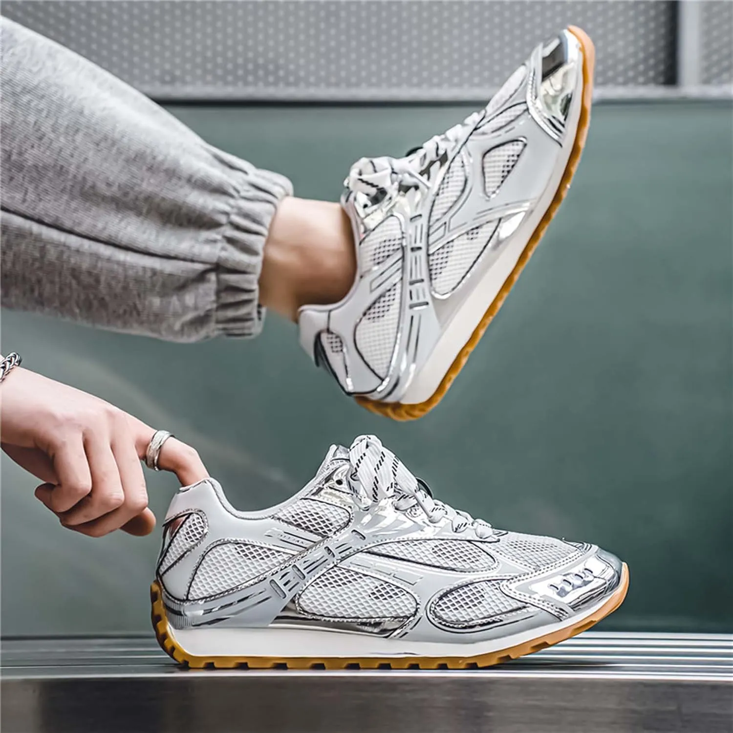 Men's Breathable Running Shoes Anti Slip Fitness Casual Sports Basketball Tennis Fashionable Cross Training Shoes Silver