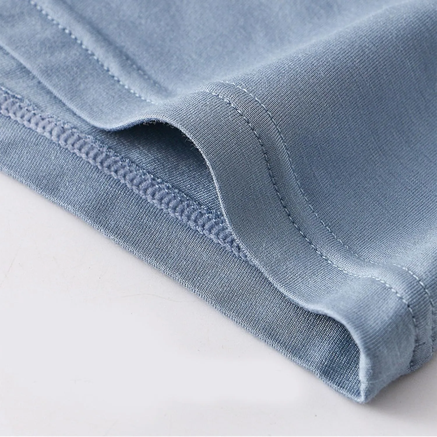 Mens Cool Boxer Briefs Trunks Underwear Loose Ice Silk Breathable Underpants Comfortable Bulge Pouch Classics Panties
