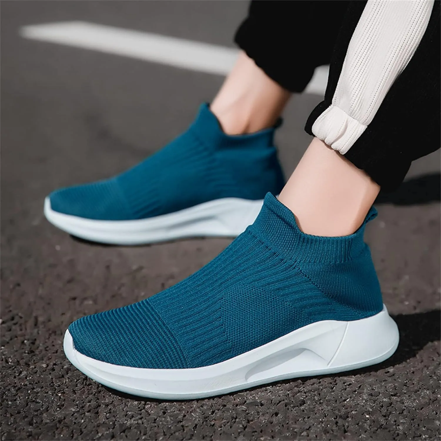 Mens Loafers & Slip-Ons Fashion Spring and Summer Men Sports Shoes Flat Bottom Lightweight Slip On Fly Woven Mesh
