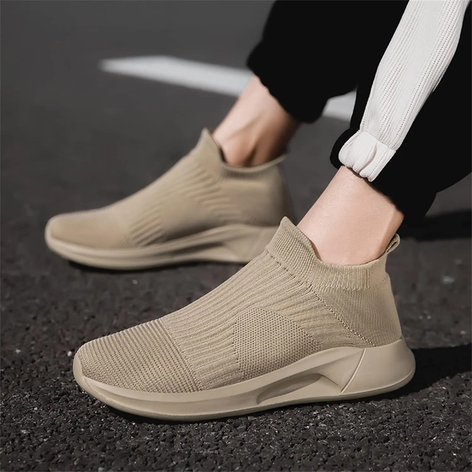 Mens Loafers & Slip-Ons Fashion Spring and Summer Men Sports Shoes Flat Bottom Lightweight Slip On Fly Woven Mesh