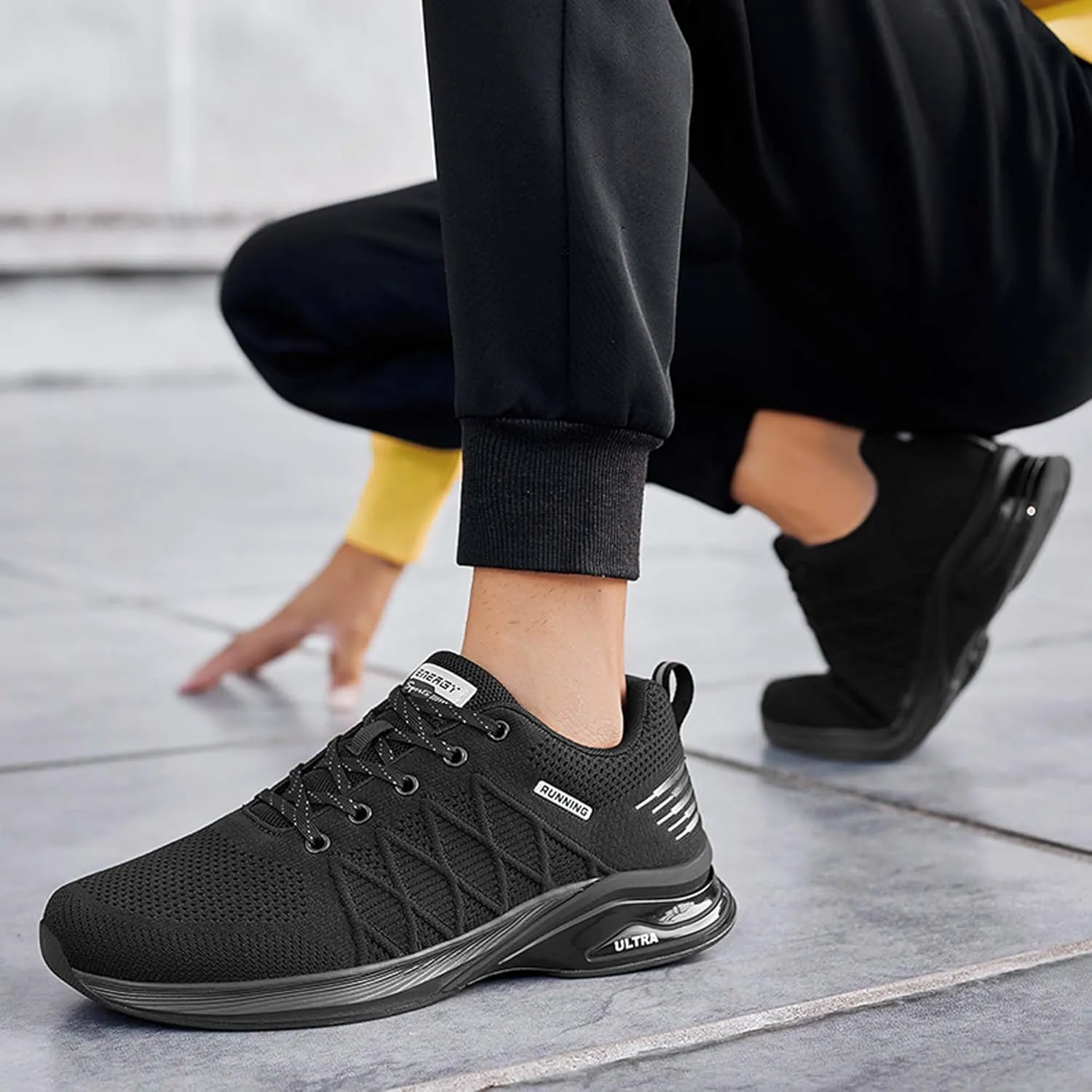 Men's Sports Running Shoes Fashion Sneakers Non-Slip Breathable Road Jogging Shoes Indoor Outdoor Fitness Running Trainers Outdoor Mesh Sports Tennis Shoes
