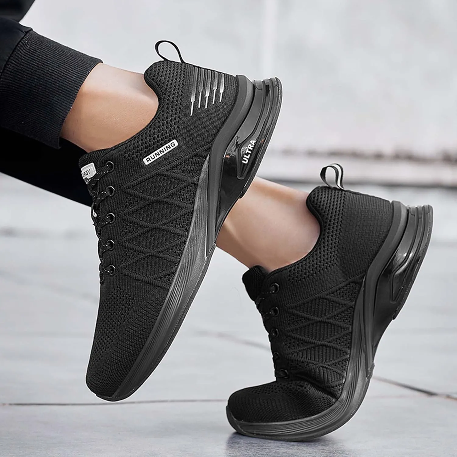 Men's Sports Running Shoes Fashion Sneakers Non-Slip Breathable Road Jogging Shoes Indoor Outdoor Fitness Running Trainers Outdoor Mesh Sports Tennis Shoes