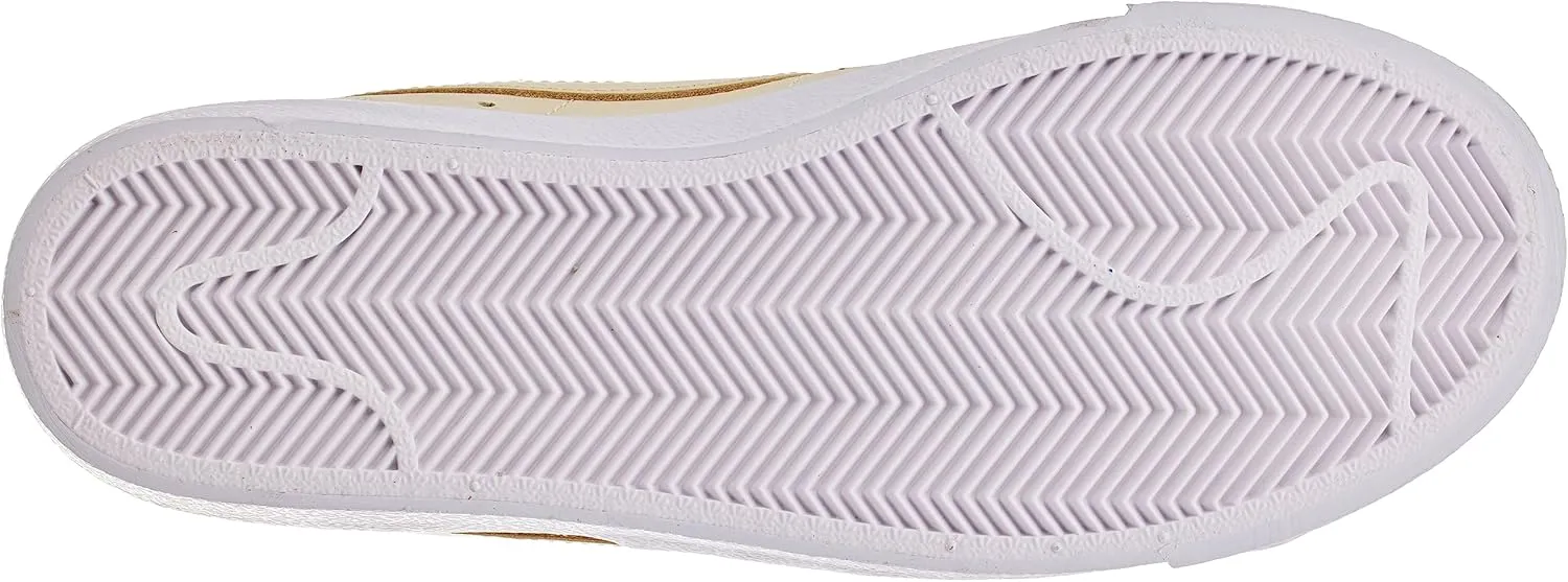 Nike Women's Sneaker, Medium