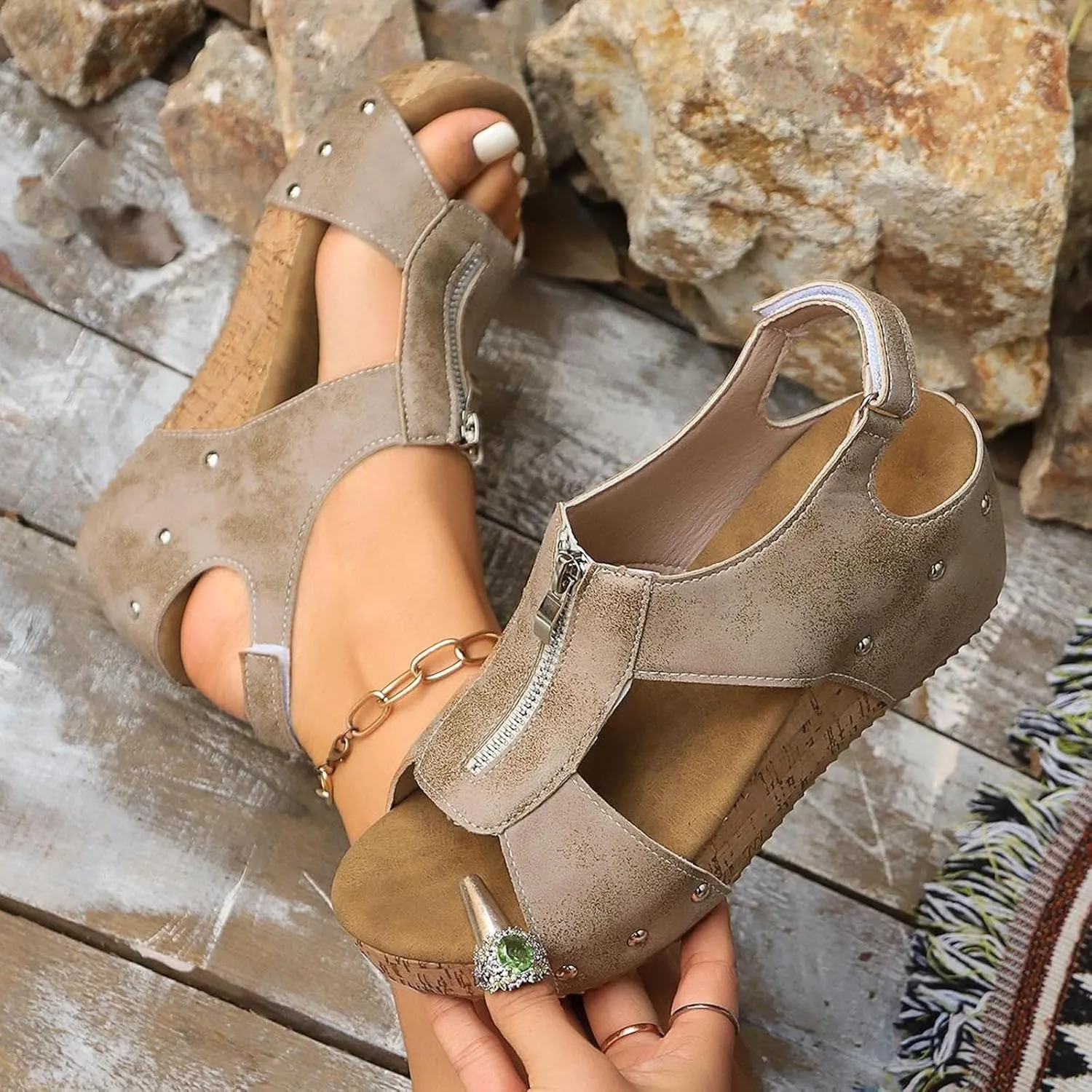 Summer Sandals for Women Summer Boho Beach Sandal Platform Wedge Sandals Lightweight 2025 Wide Width Comfortable Shoes with Ankle Strap Arch Support for Woman Summer Shoes Slip on Slides Sandal