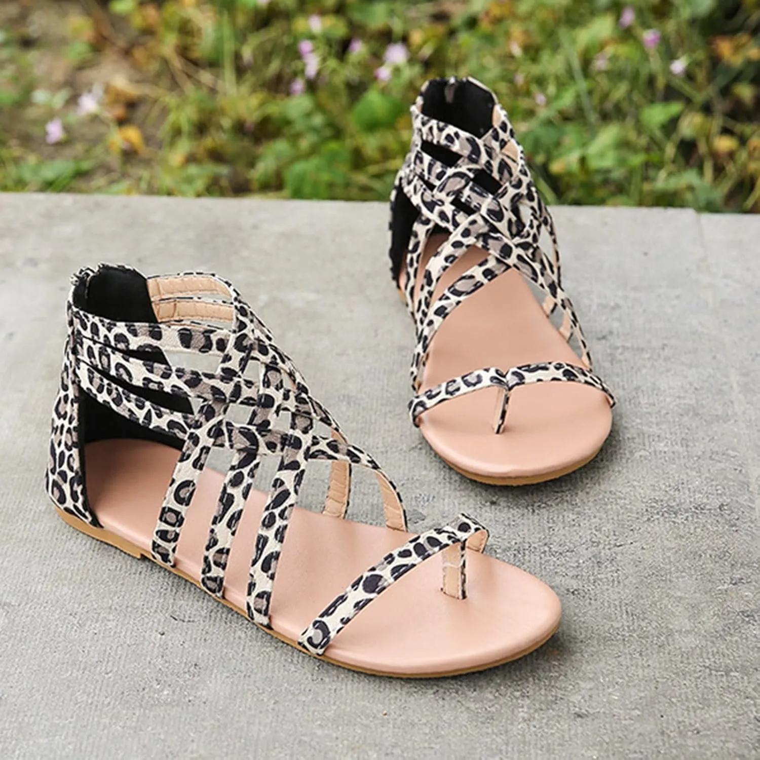 Women's Bungalow Sandal Women's Gladiator Strap Sandals Fashion Trendy Flat Fisherman Cross Strappy Sandals 2025